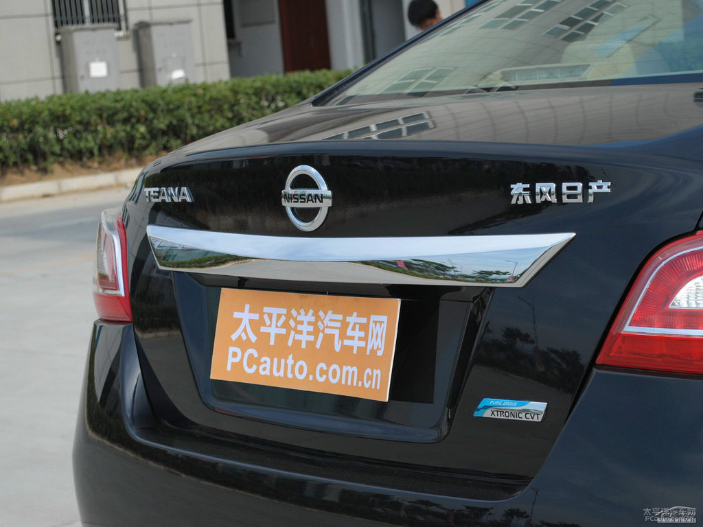 碧玉黑天籟車尾外觀圖片
