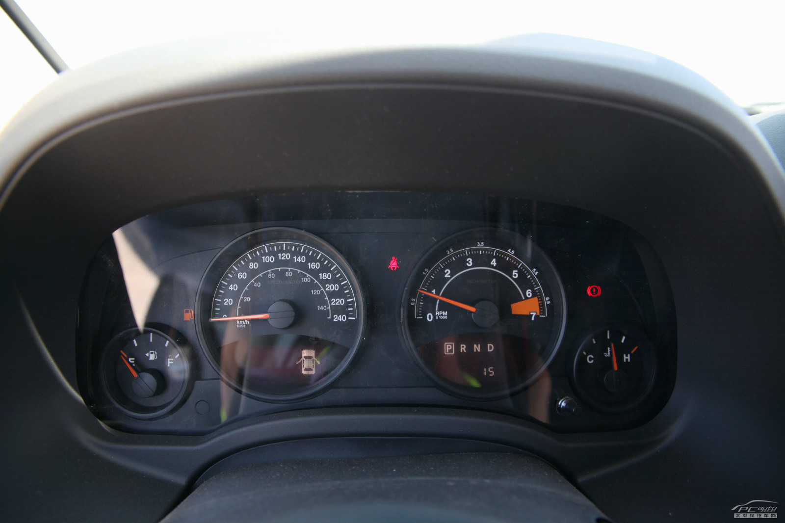 指南者(進(jìn)口)內(nèi)飾高清大圖