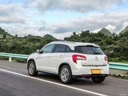 2013款 2.0L 四驅(qū)豪華版 2013款 2.0L 四驅(qū)豪華版