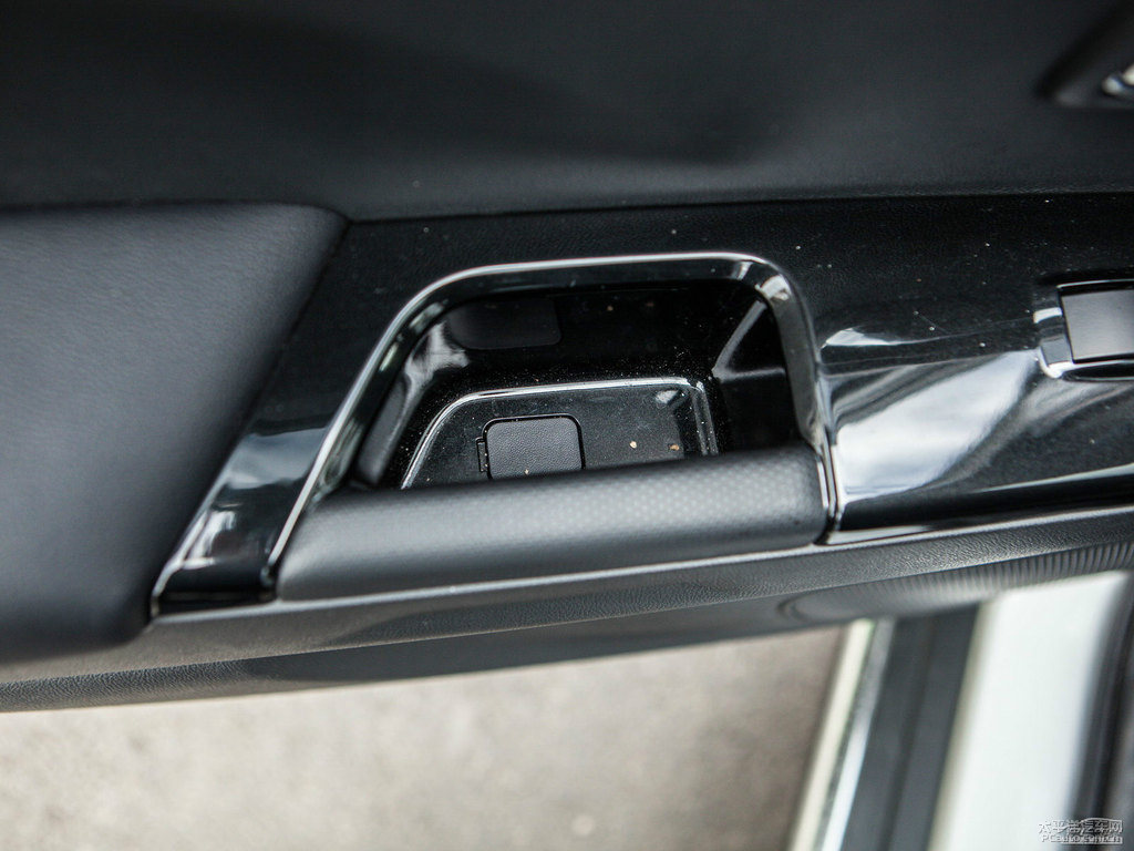 ѩFC4 AIRCROSS(M(jn))܇(ni)DƬ