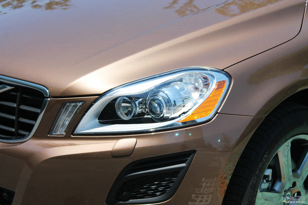 ~ɫ֠XC60(M(jn))^DƬ