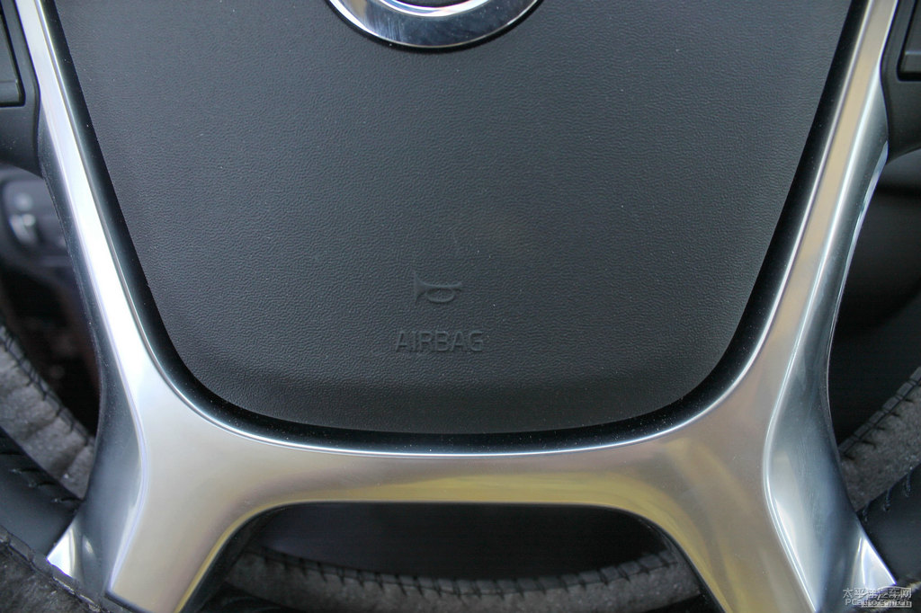 ~ɫ֠XC60(M(jn))(ni)DƬ