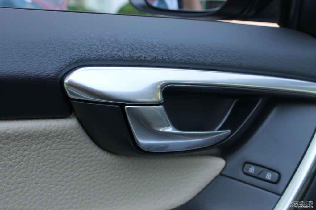 ~ɫ֠XC60(M(jn))(ni)DƬ