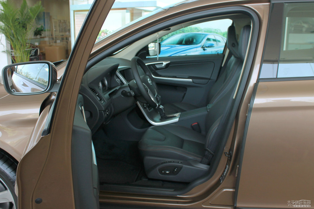 ~ɫ֠XC60(M)gDƬ