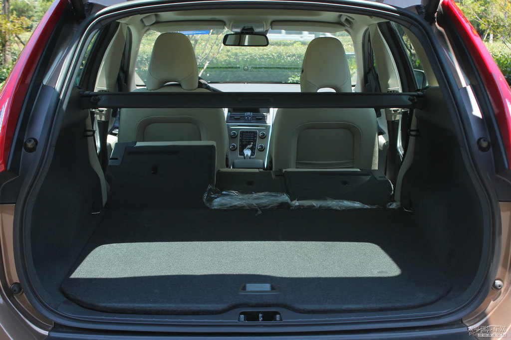 ~ɫ֠XC60(M)gDƬ