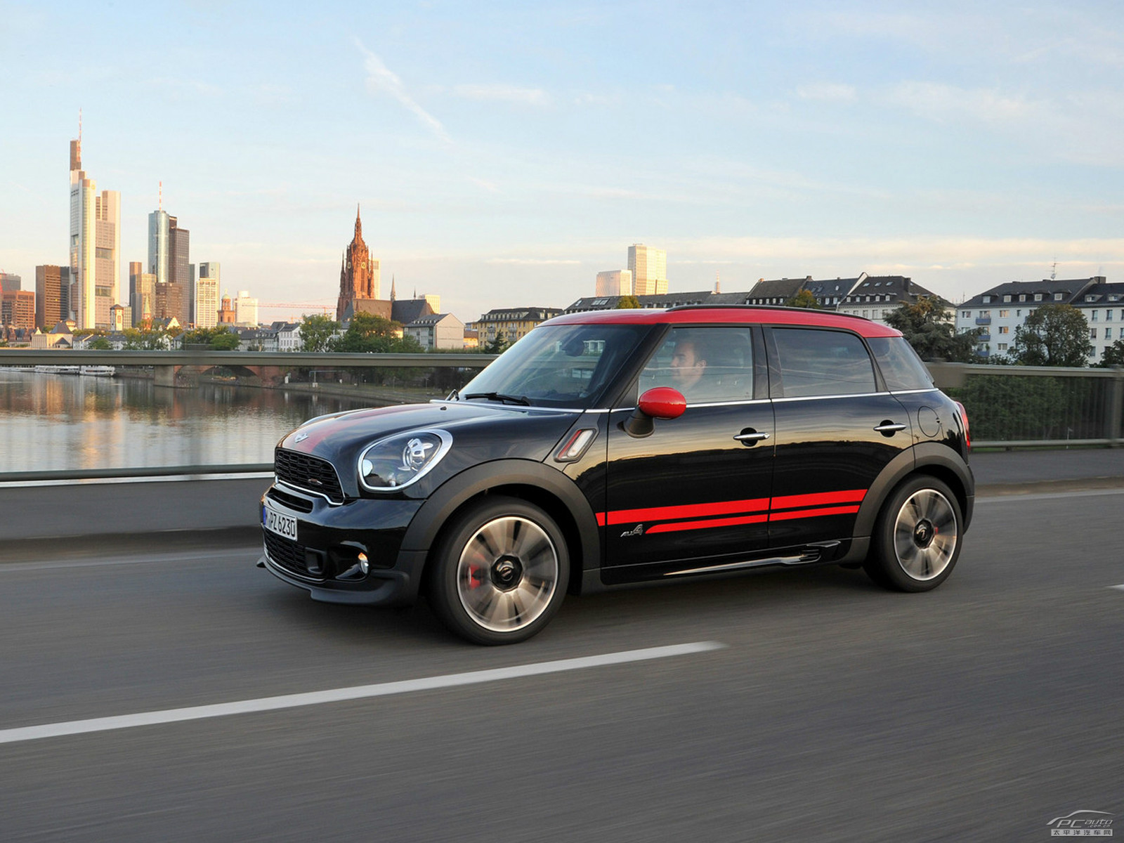 MINI JCW COUNTRYMAN外觀高清大圖