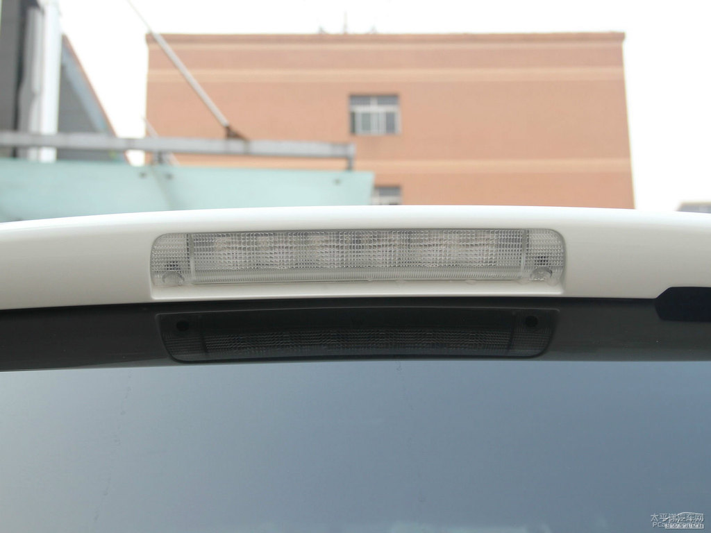 珍珠白漢蘭達(dá)車(chē)尾外觀(guān)圖片