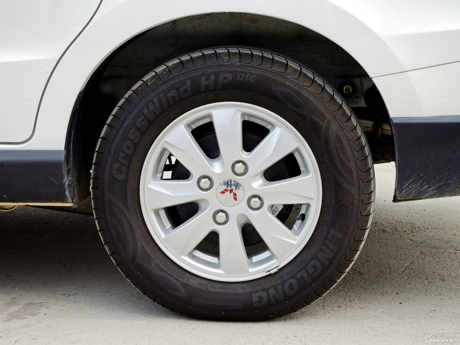 五菱宏光S外觀高清大圖