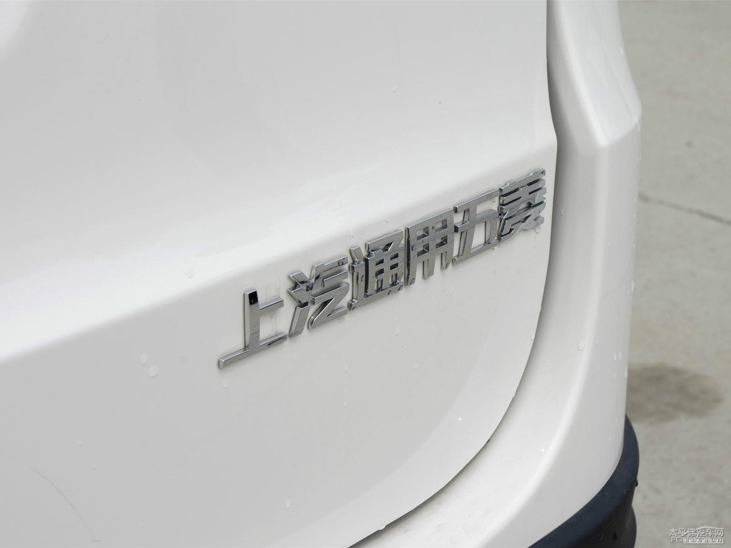 糖果白五菱宏光S車尾外觀圖片