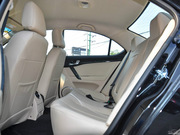 2012款 1.5L MT 商務(wù)豪華型 2012款 1.5L MT 商務(wù)豪華型