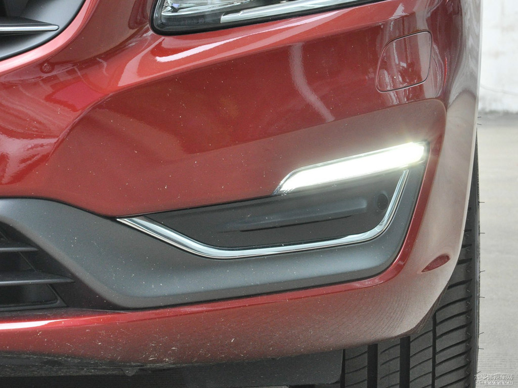 沃爾沃V60車頭外觀圖片