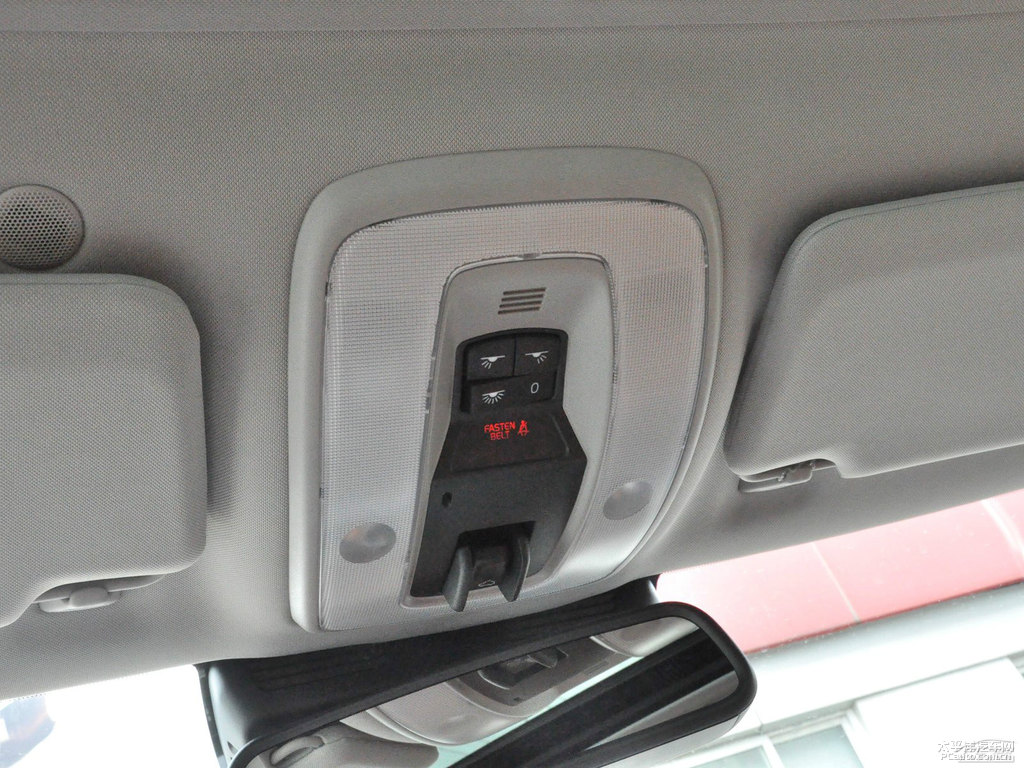 沃爾沃V60車廂內(nèi)飾圖片