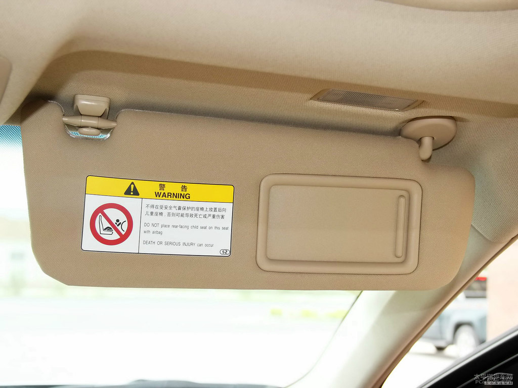 炫晶黑凱美瑞車廂內(nèi)飾圖片