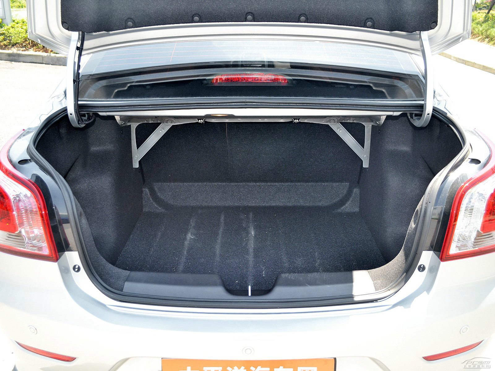 寶駿630空間高清大圖