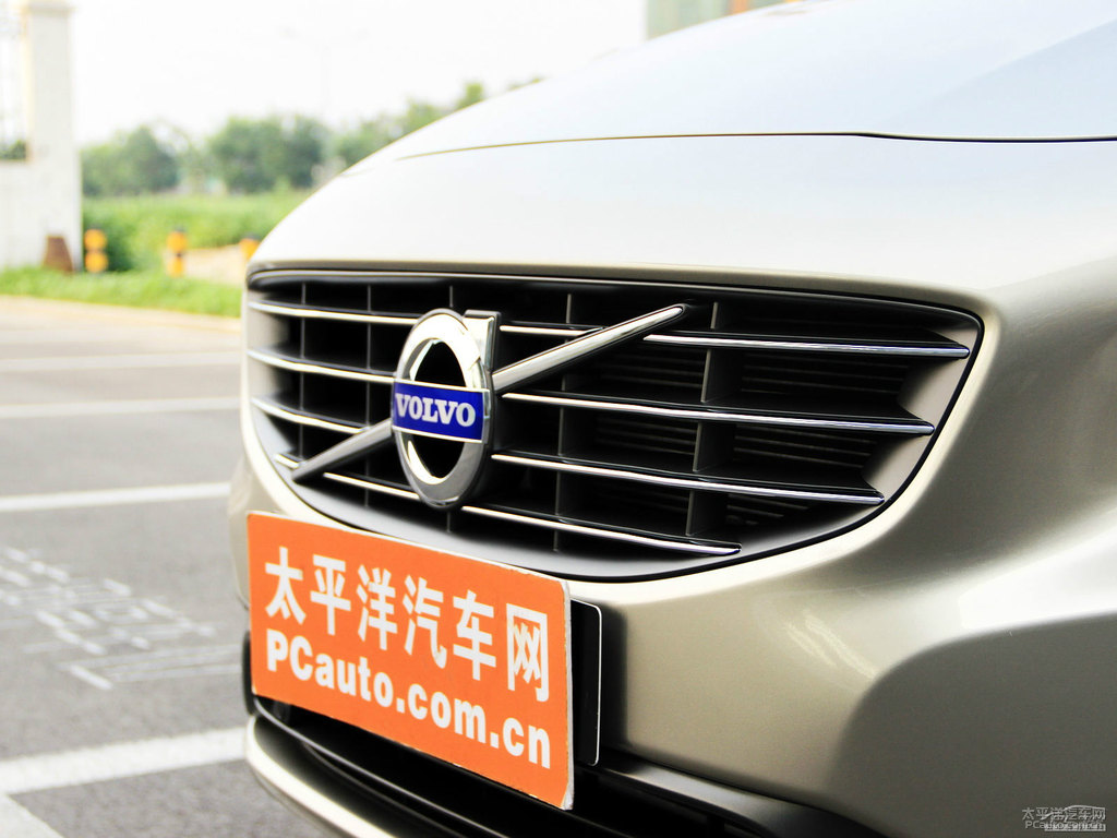 海貝灰沃爾沃V60車頭外觀圖片