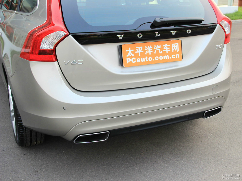 海貝灰沃爾沃V60車尾外觀圖片