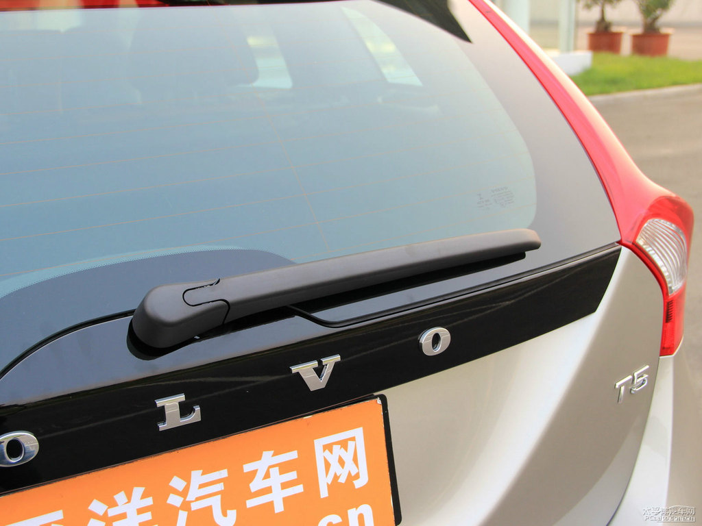 海貝灰沃爾沃V60車尾外觀圖片