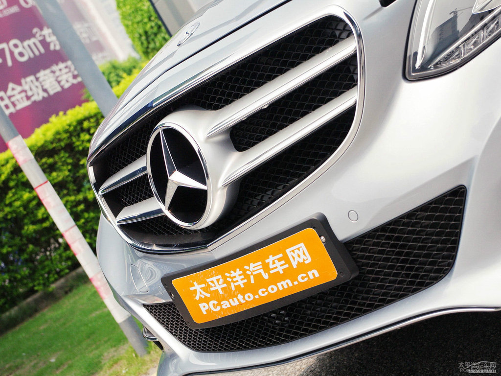 銥銀色奔馳E級(jí)外觀圖片