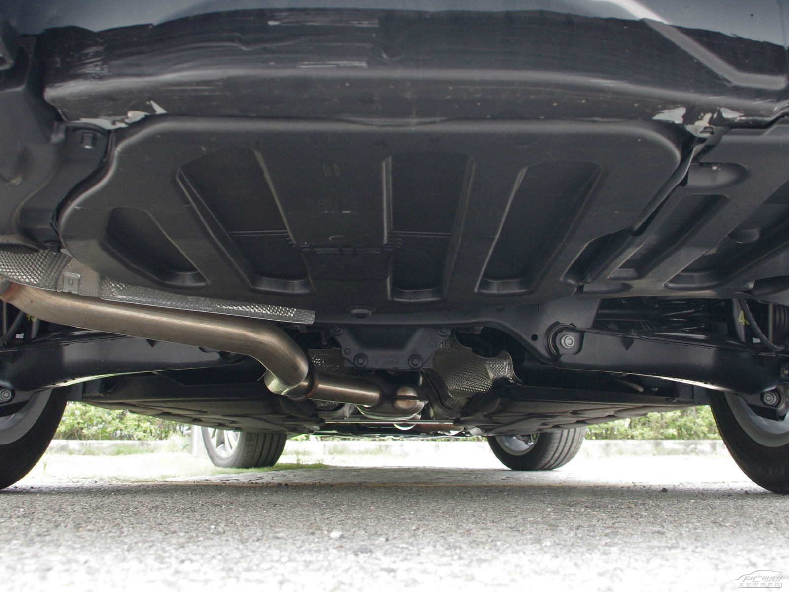 奔馳E級(jí)細(xì)節(jié)高清大圖