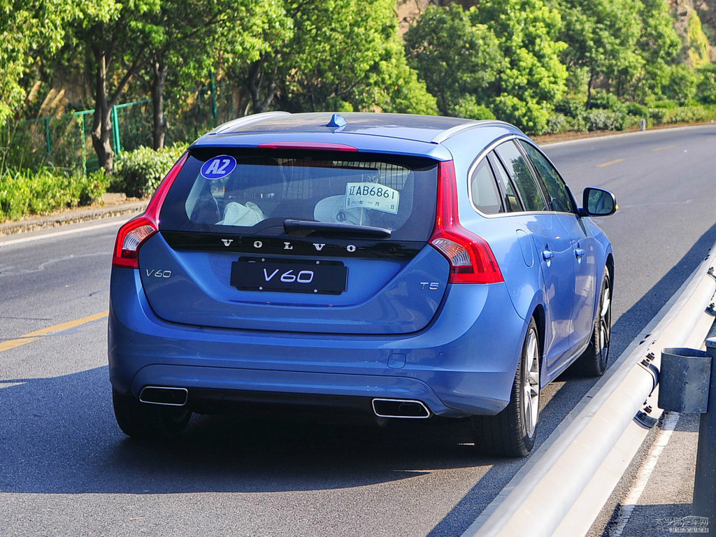 動力藍沃爾沃V60整車外觀外觀圖片