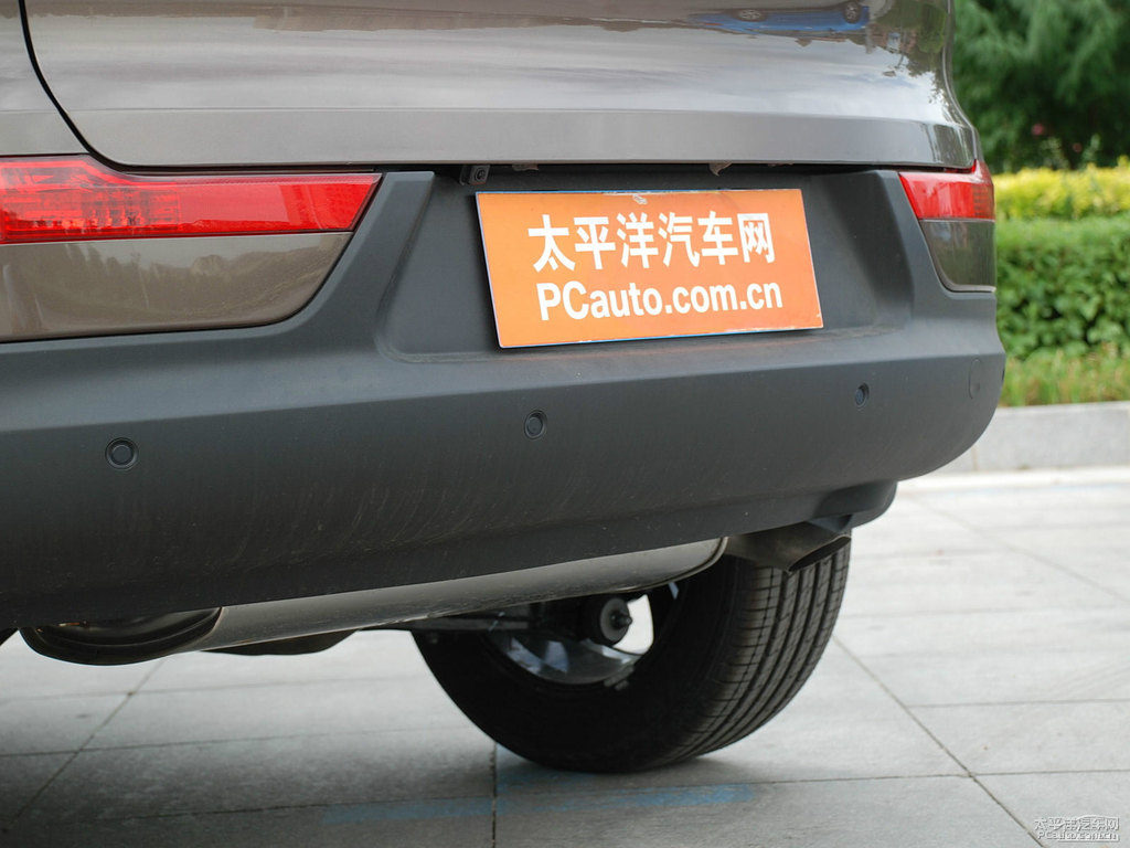 沙灘金智跑車尾外觀圖片
