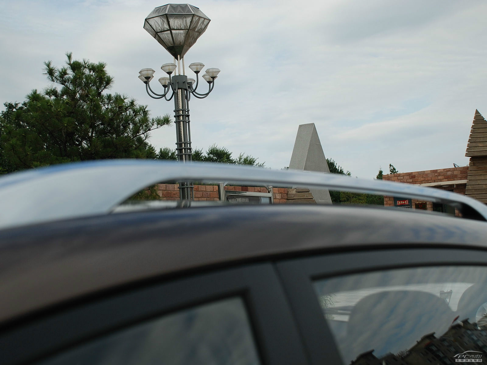 智跑外觀高清大圖