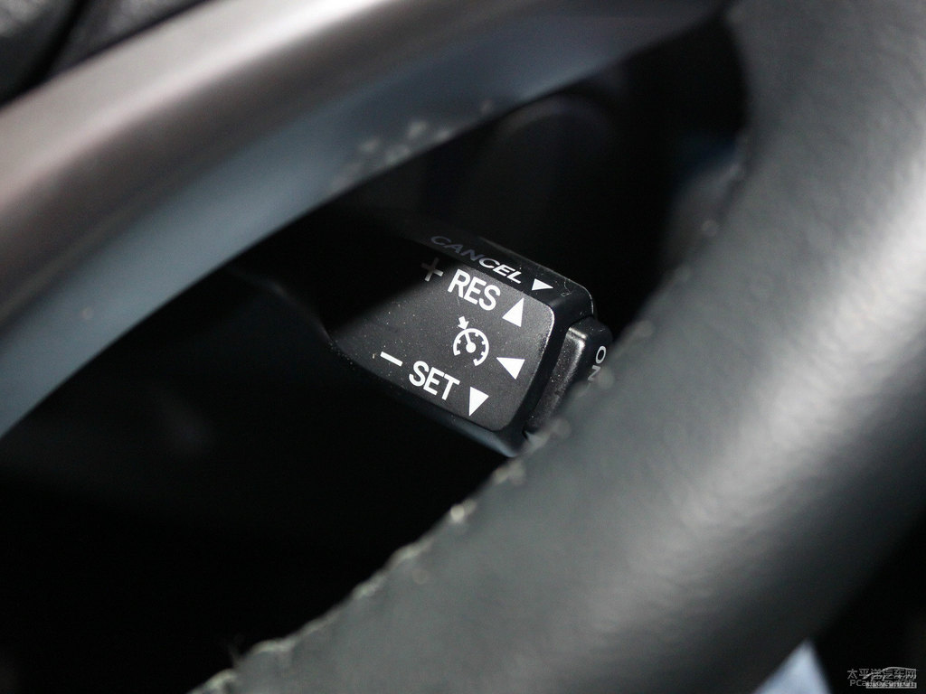 水晶銀YARiS L 致炫中控內(nèi)飾圖片
