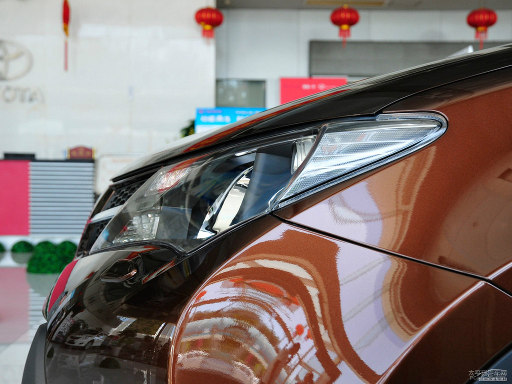 深棕云母色RAV4榮放車(chē)頭外觀圖片