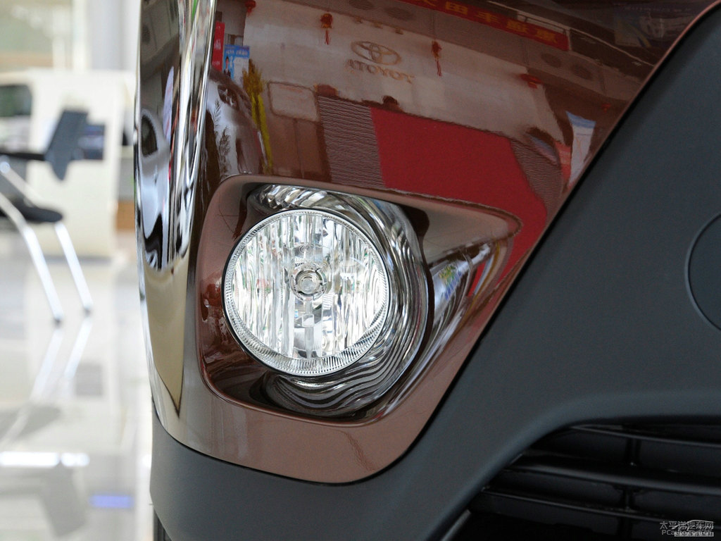 深棕云母色RAV4榮放車頭外觀圖片