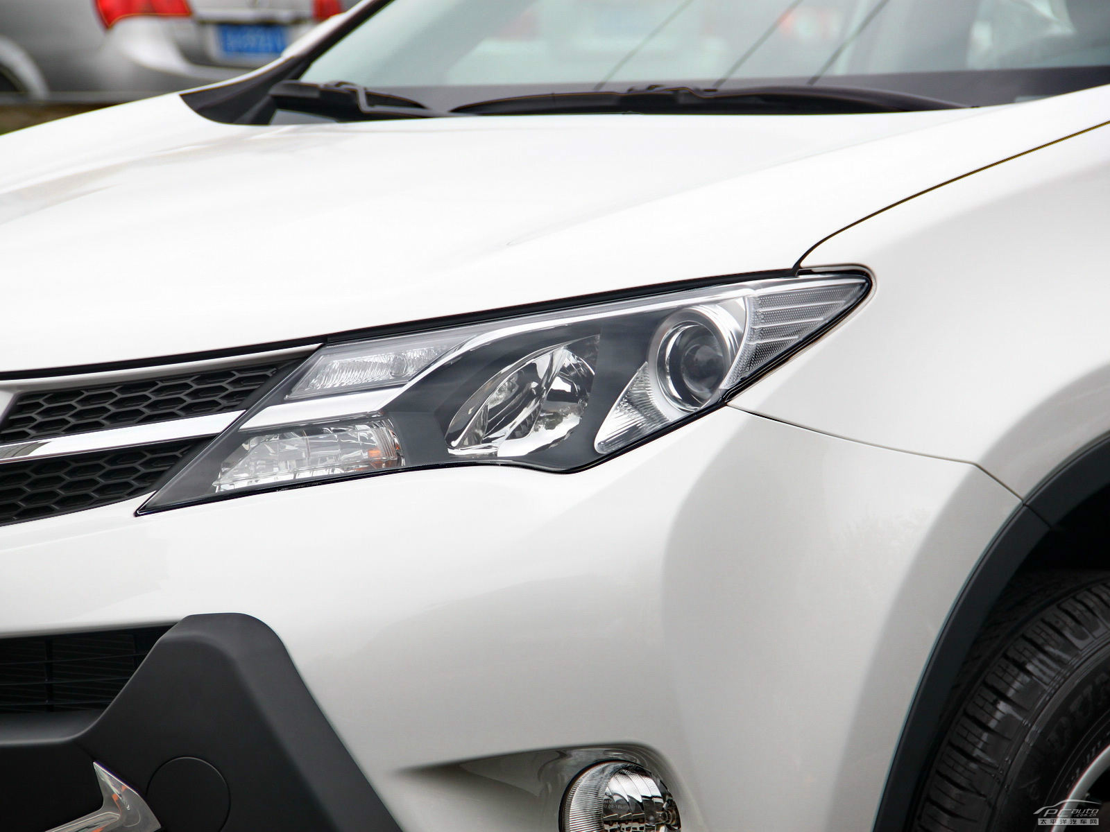 RAV4榮放外觀高清大圖