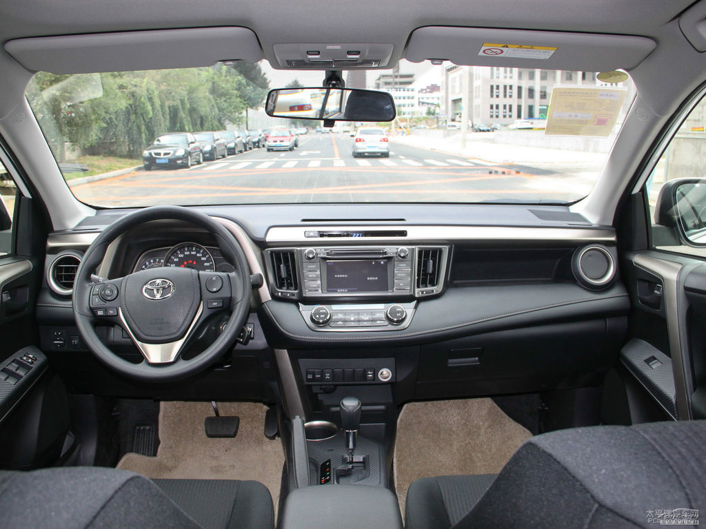 超級白RAV4榮放中控內(nèi)飾圖片
