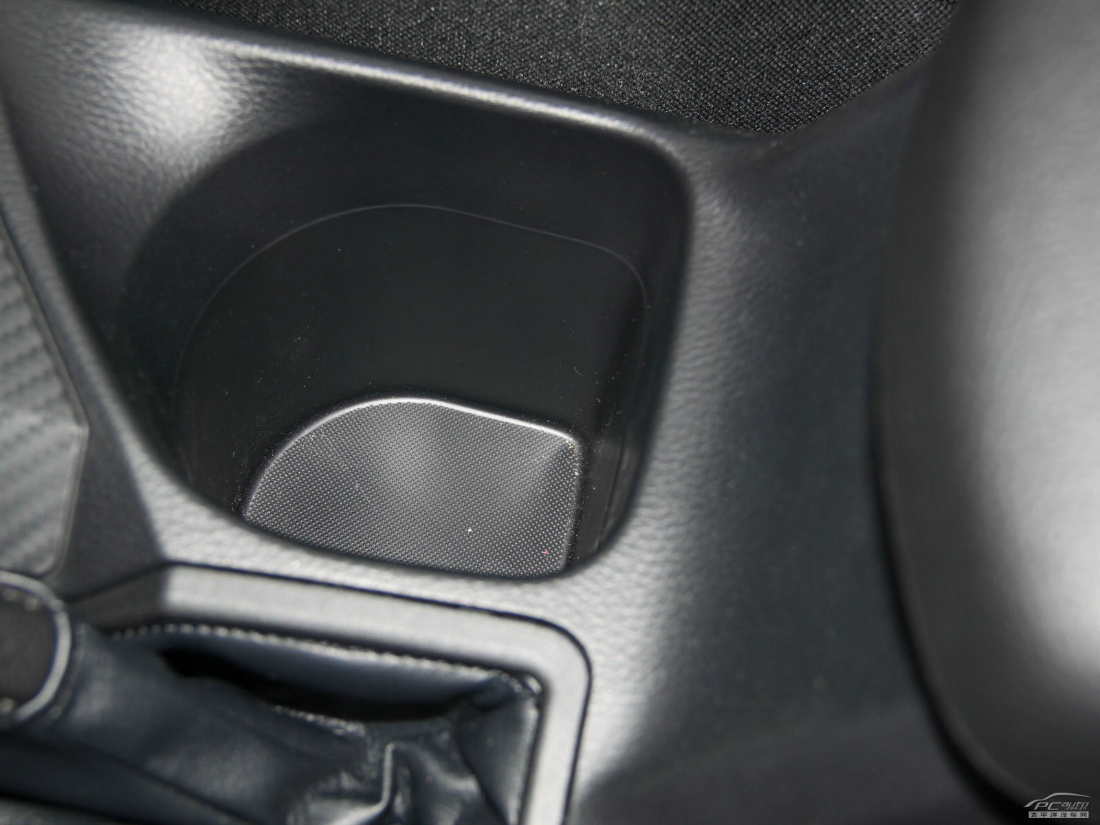 RAV4榮放空間高清大圖