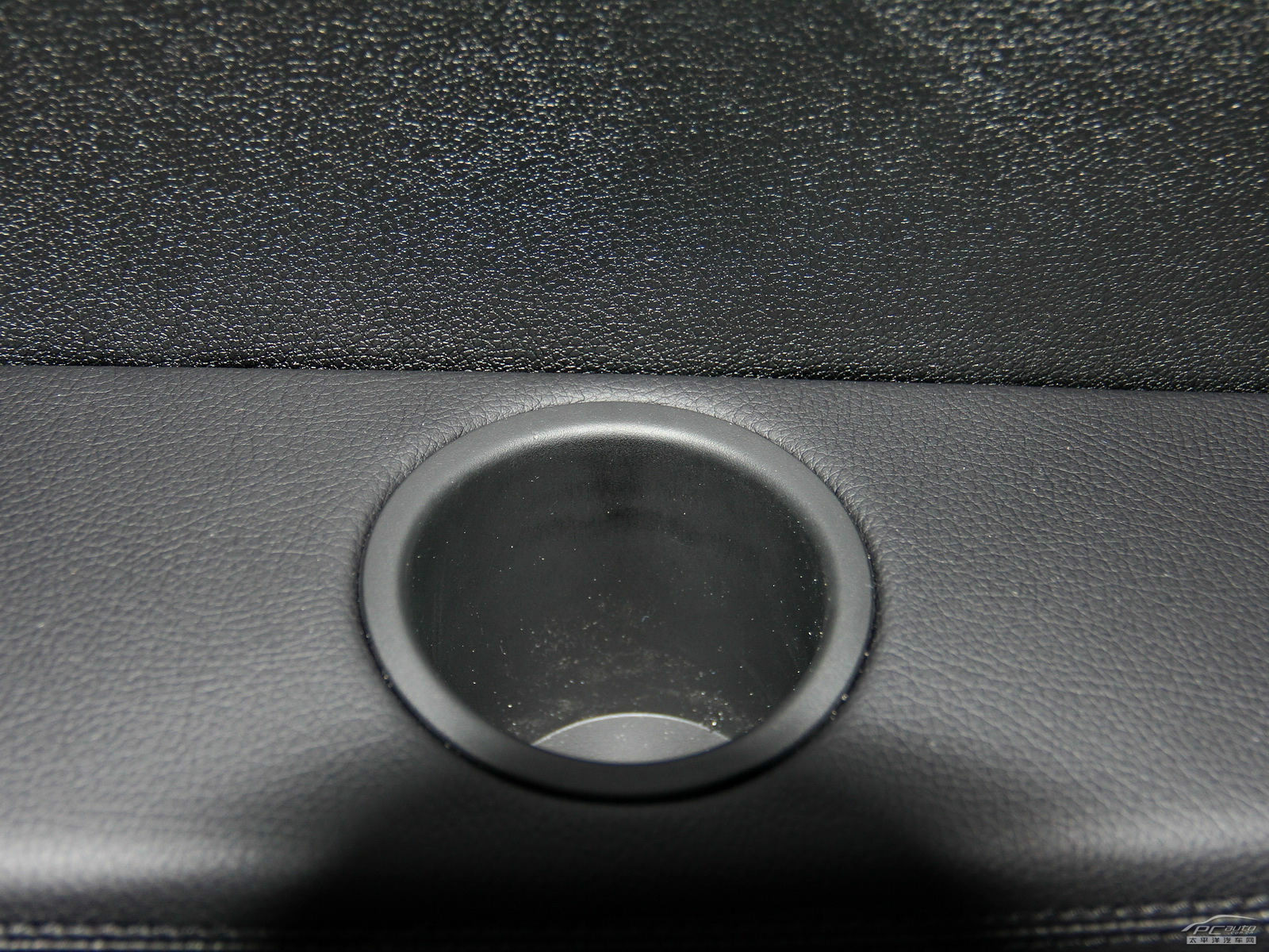 奔馳GL空間高清大圖