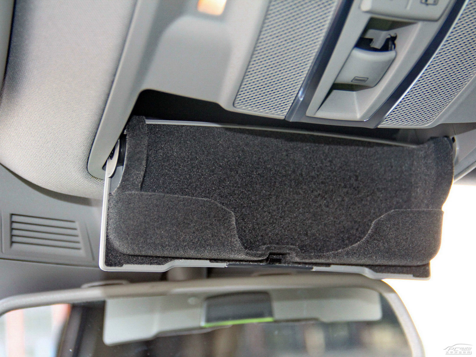 奔馳GL空間高清大圖