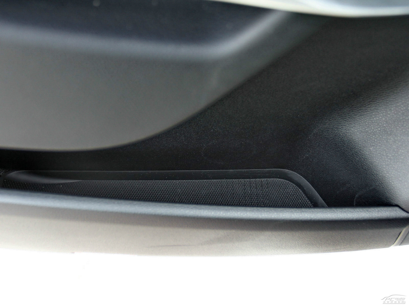 奔馳GL空間高清大圖