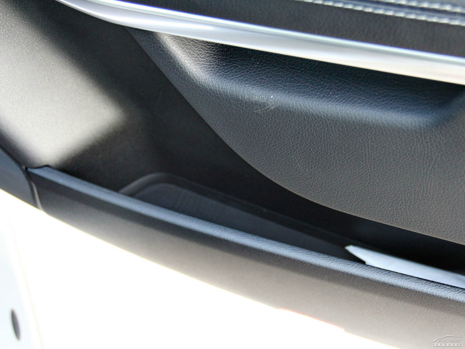 奔馳GL空間高清大圖