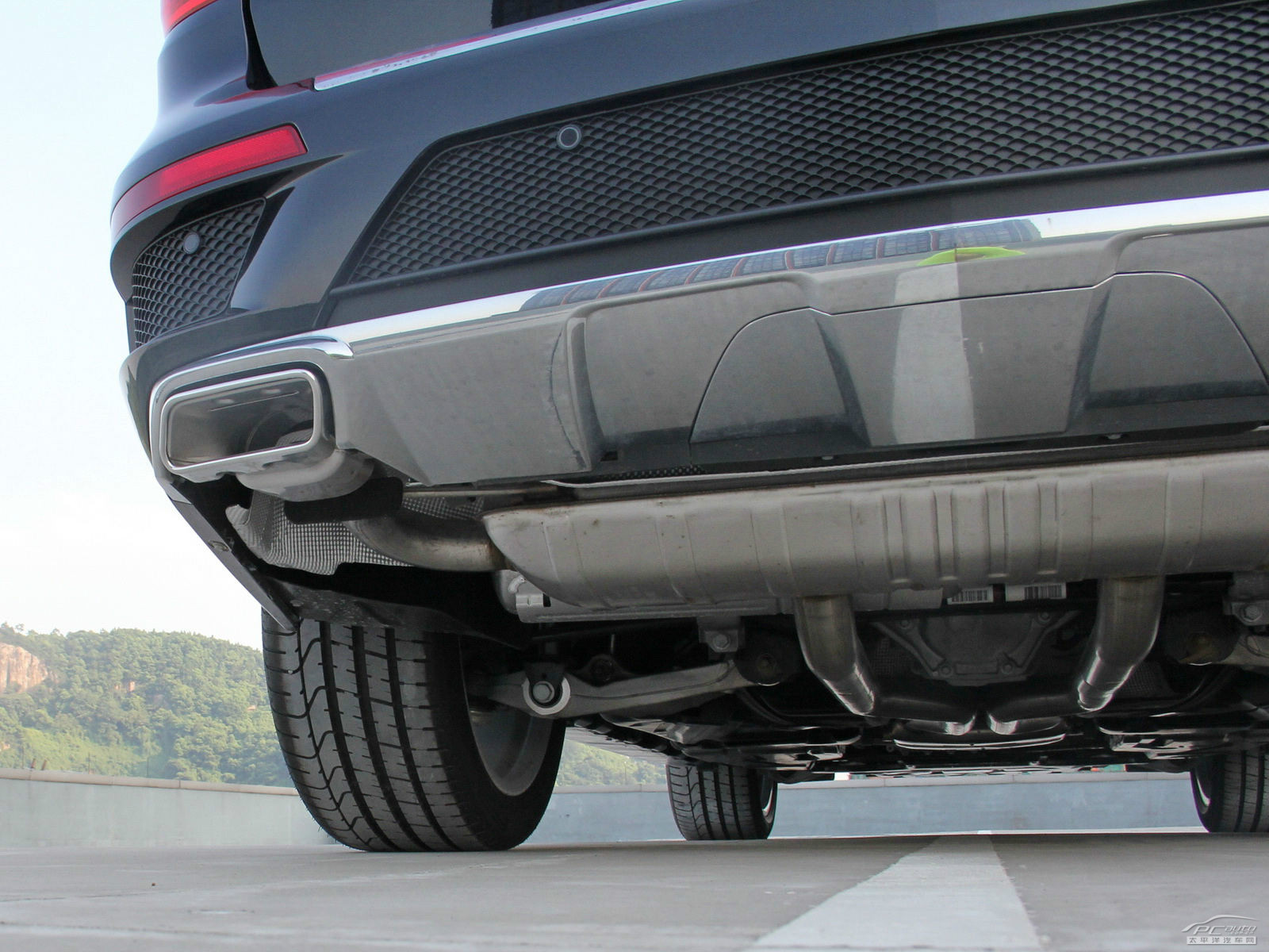 奔馳GL細(xì)節(jié)高清大圖