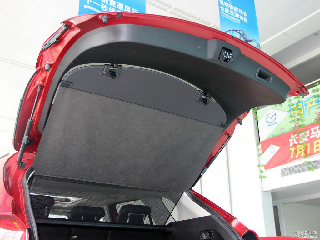 激情紅馬自達(dá)CX-5后備廂空間圖片