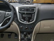 2013款 1.5L MT 豪華型 國(guó)IV 2013款 1.5L MT 豪華型 國(guó)IV
