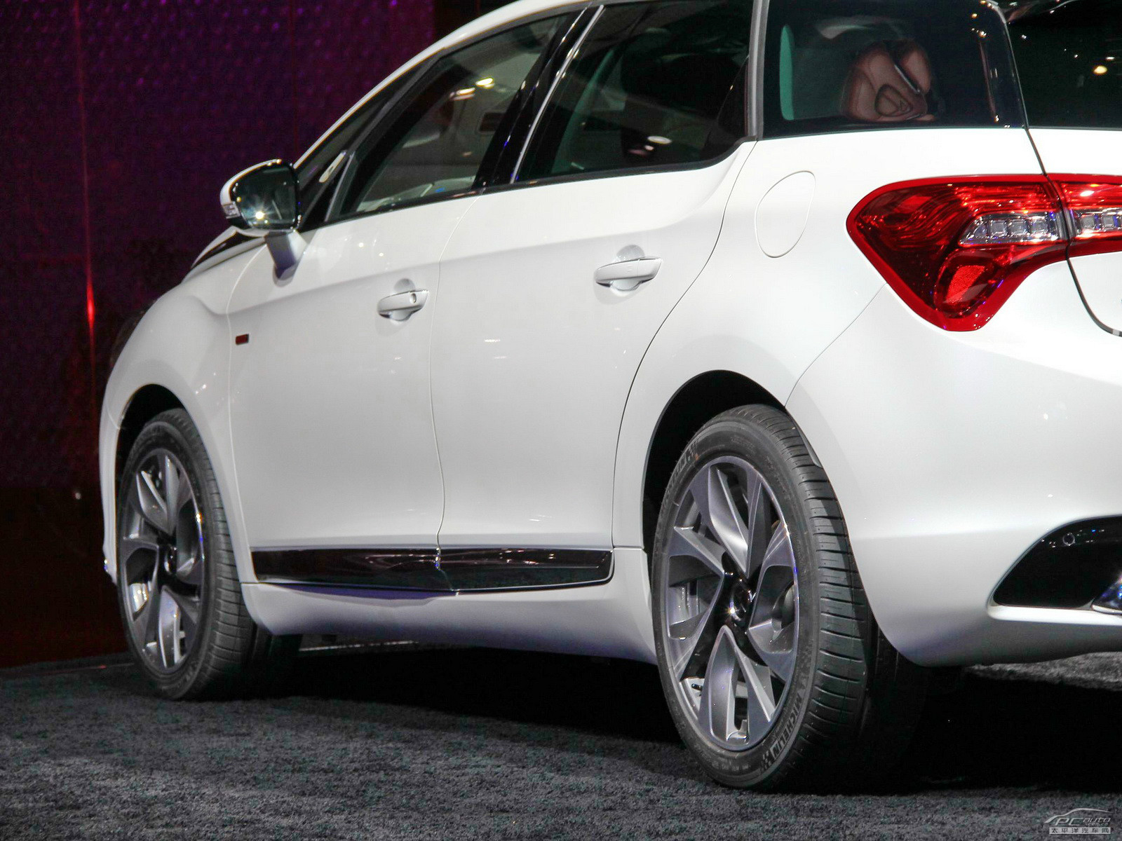 DS 5外觀高清大圖