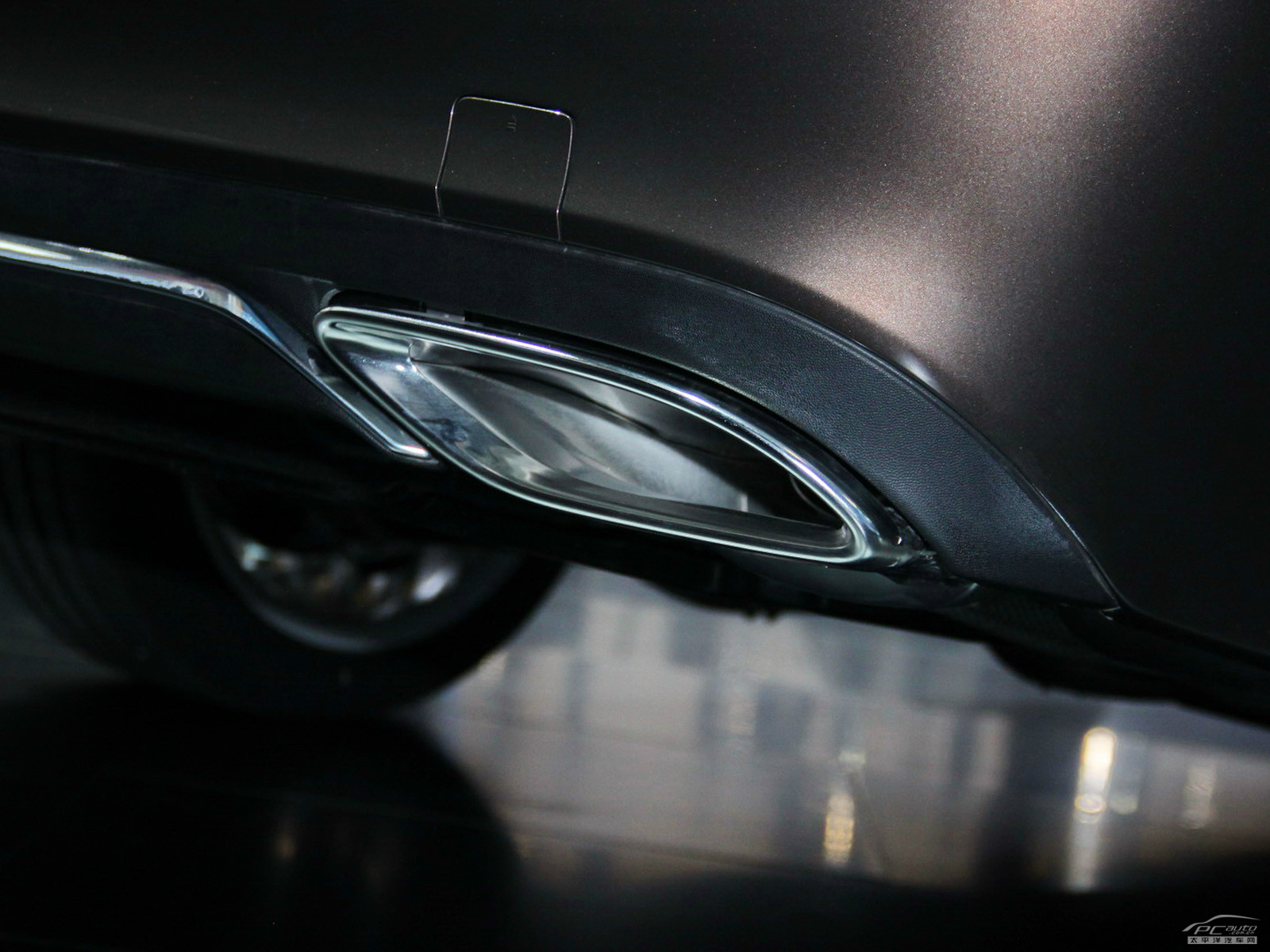 奔馳E級(jí)細(xì)節(jié)高清大圖