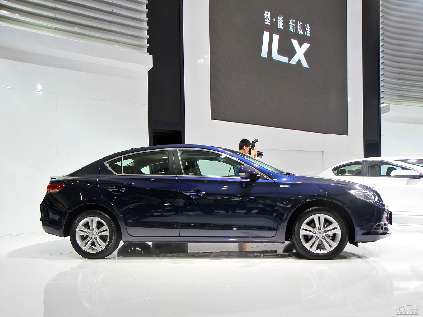 謳歌ILX外觀高清大圖