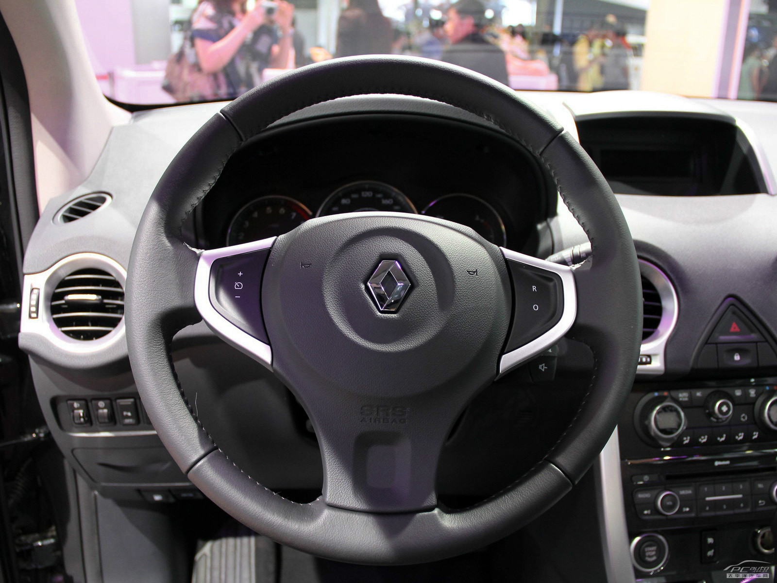 科雷傲(進(jìn)口)內(nèi)飾高清大圖