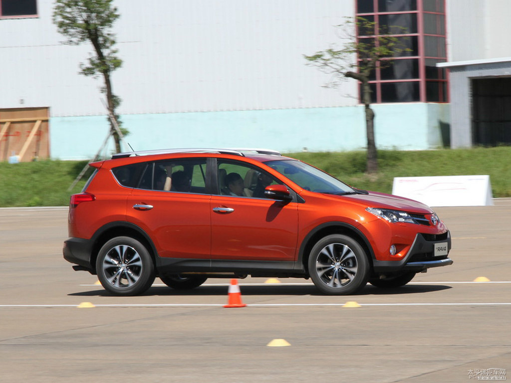 紅云母色RAV4榮放整車外觀外觀圖片