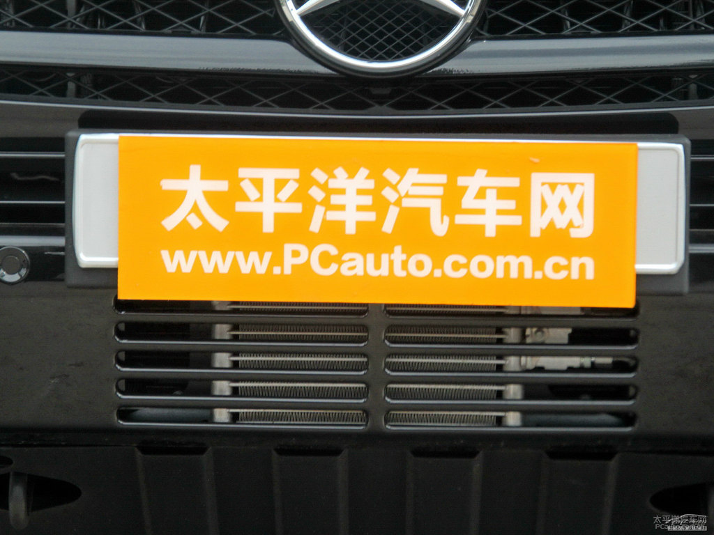 曜巖黑奔馳G級車頭外觀圖片