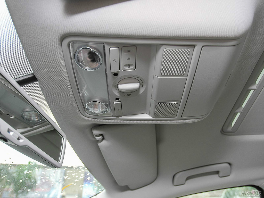 璀璨金速派車廂內(nèi)飾圖片