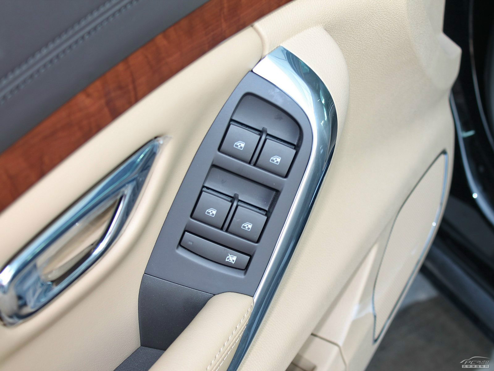 榮威950內(nèi)飾高清大圖