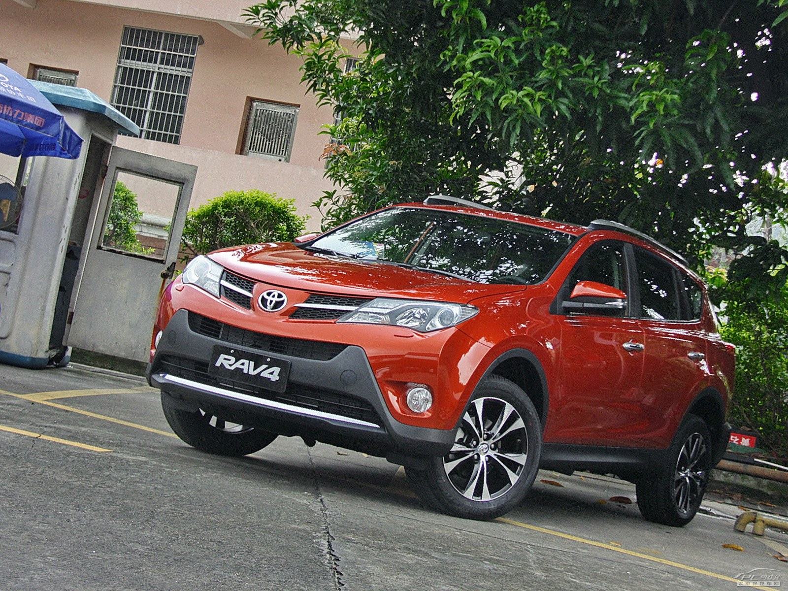 RAV4榮放外觀高清大圖