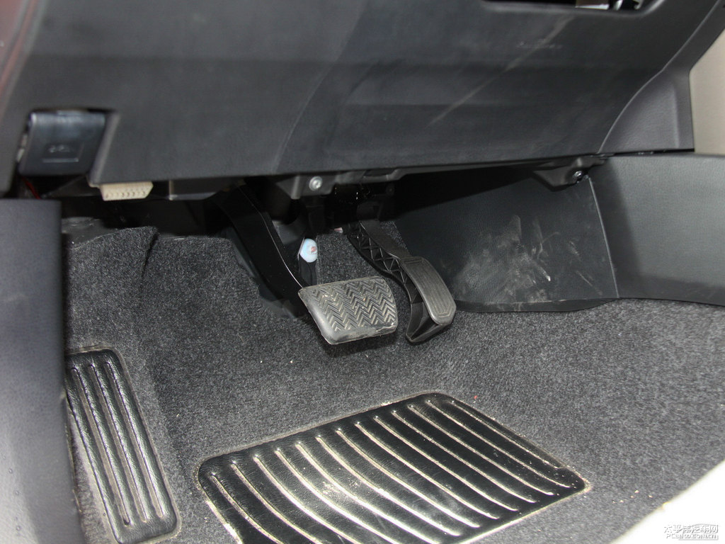 橙色RAV4榮放中控內(nèi)飾圖片