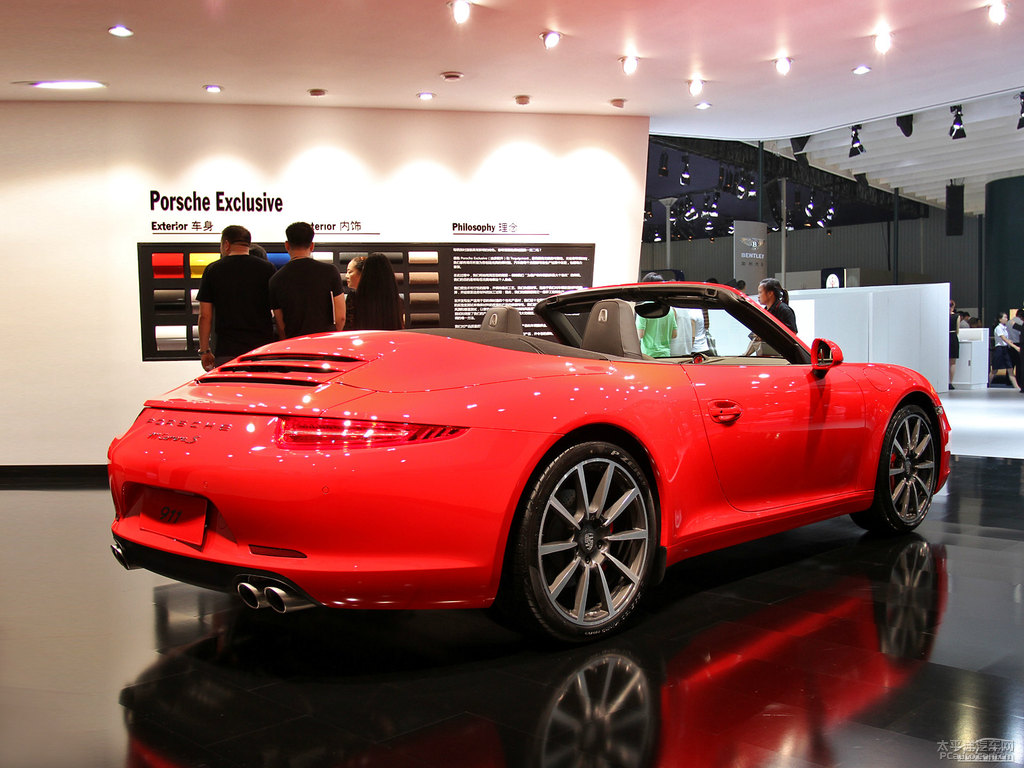 衛(wèi)紅保時(shí)捷911整車外觀外觀圖片